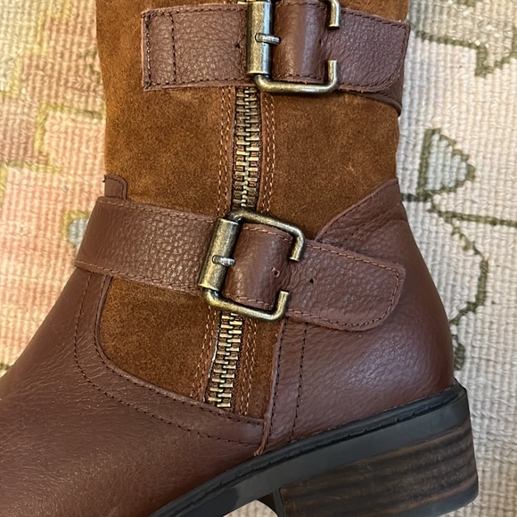 Chestnut knee high boots - Picture 9 of 13